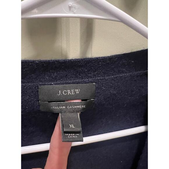 J.Crew Italian Cashmere v neck sweater - Picture 3 of 4